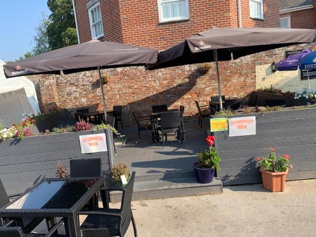 The Crown In Bed & Breakfast Fordingbridge Exterior photo
